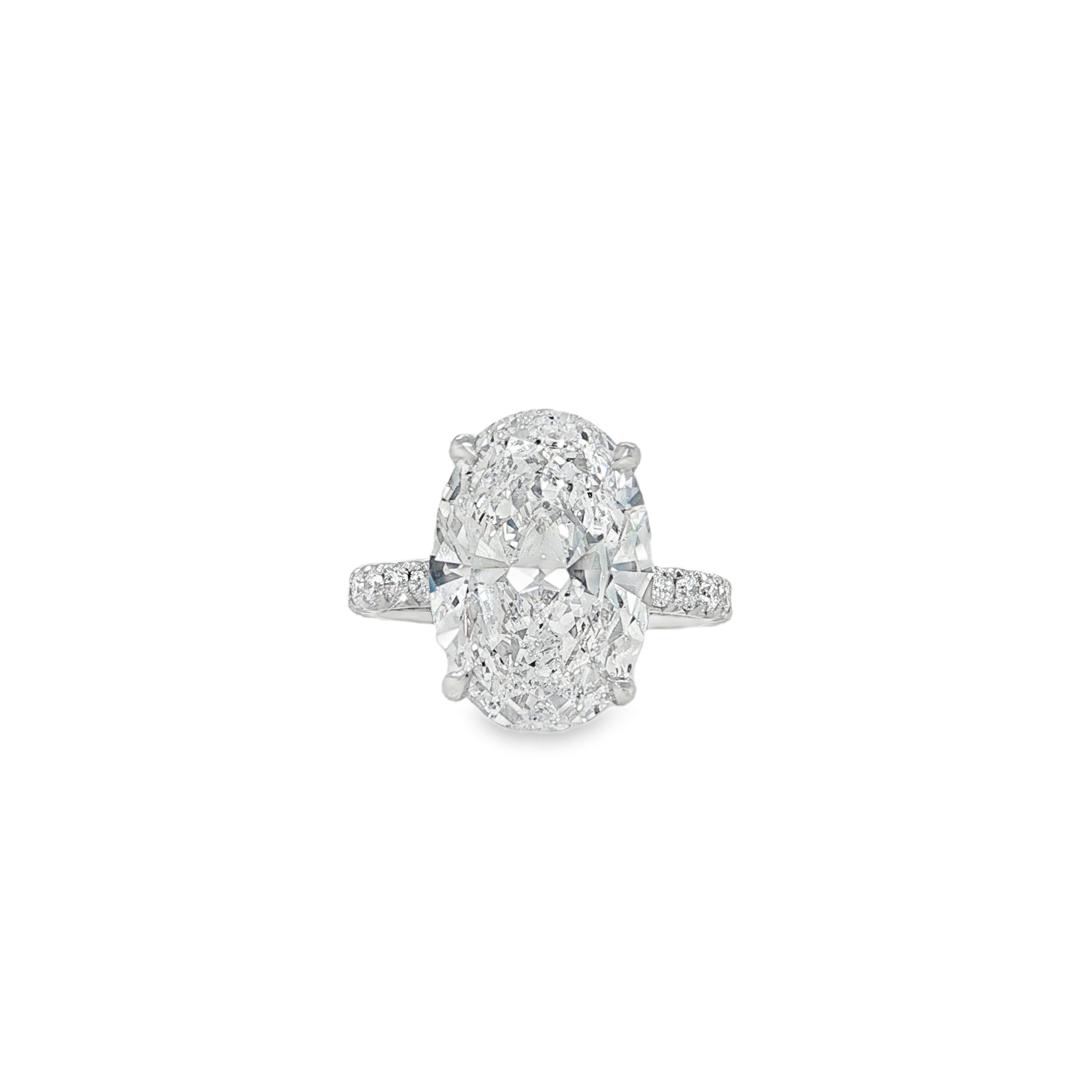 OVAL DIAMOND RING