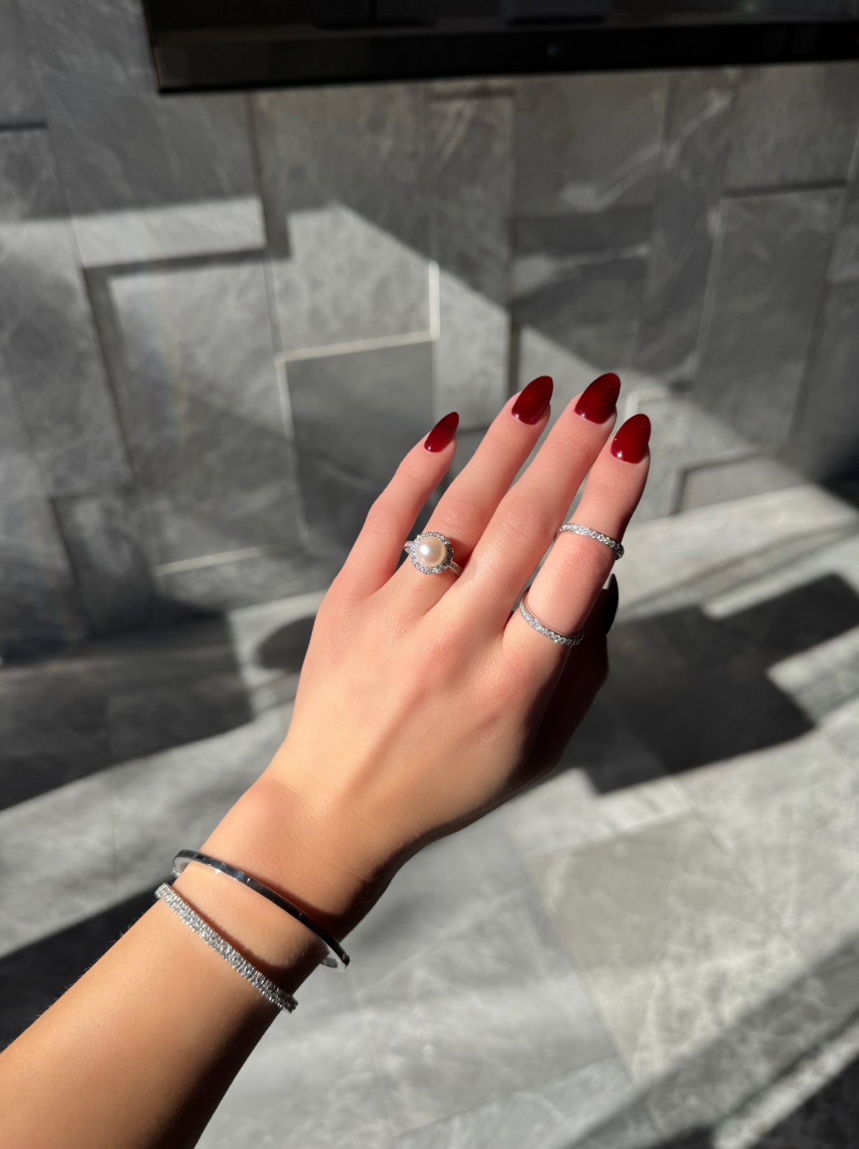 FIGURE 8 DIAMOND RING