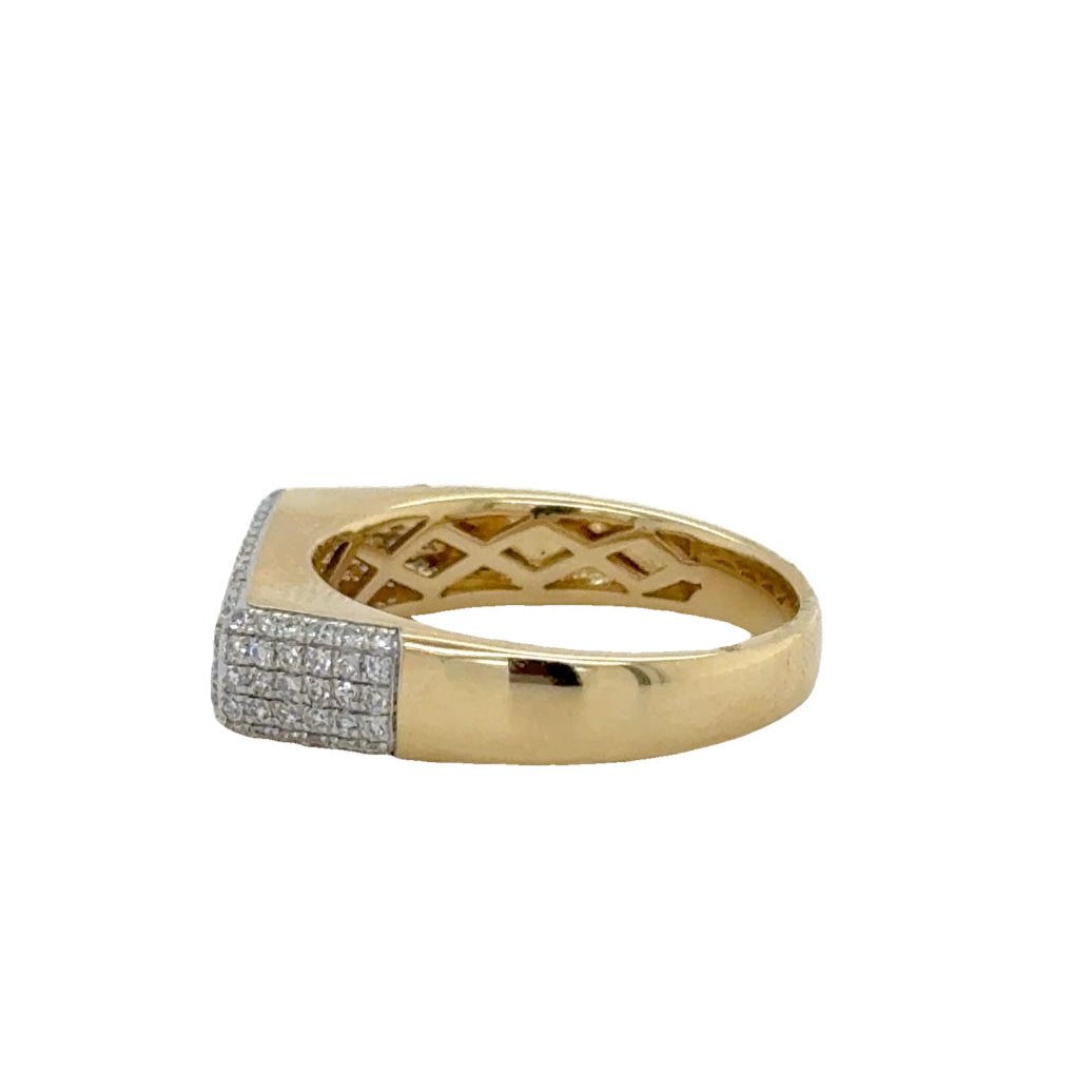 PAVÉ DIAMOND RING