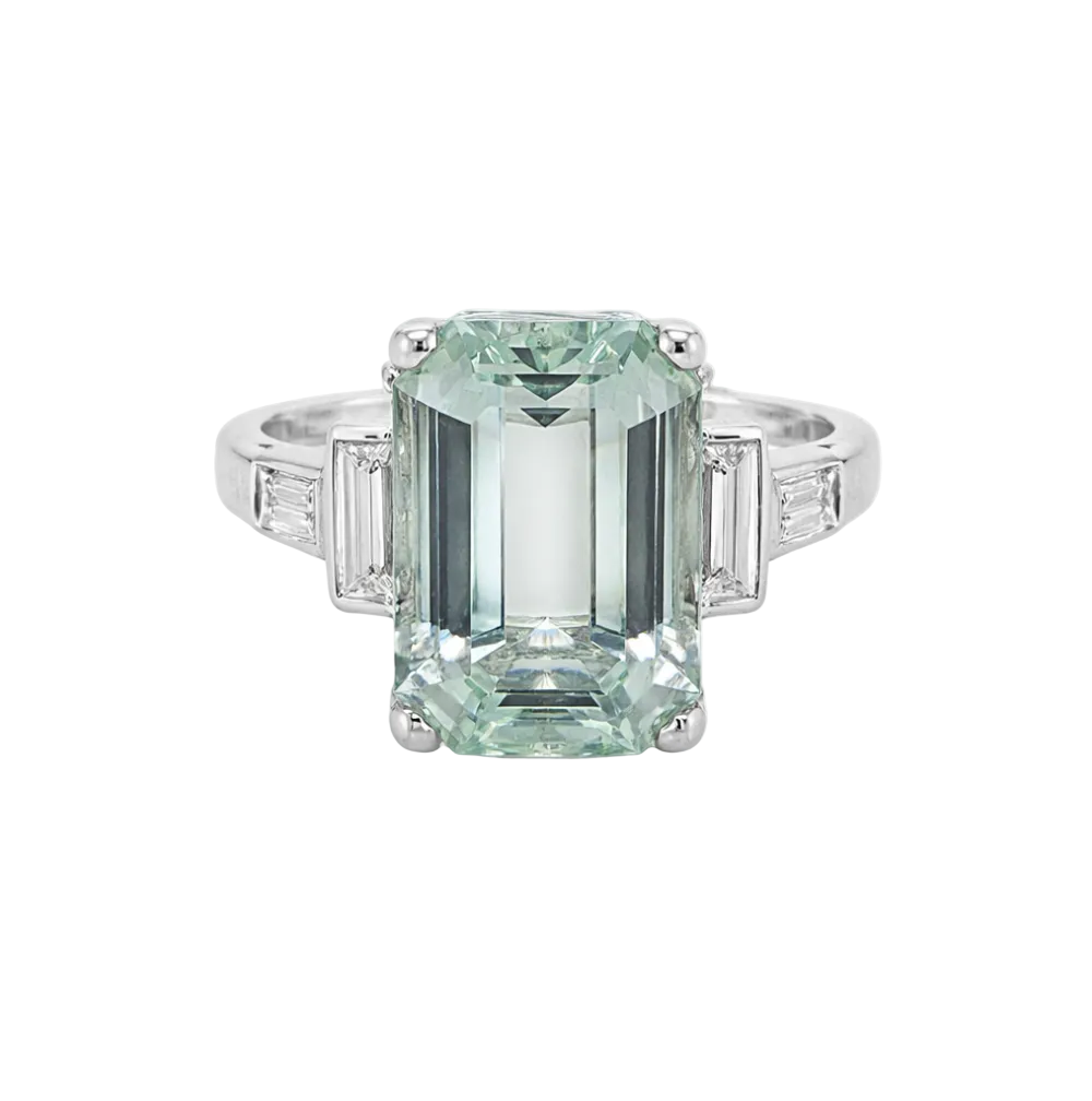 AQUAMARINE & DIAMOND RING