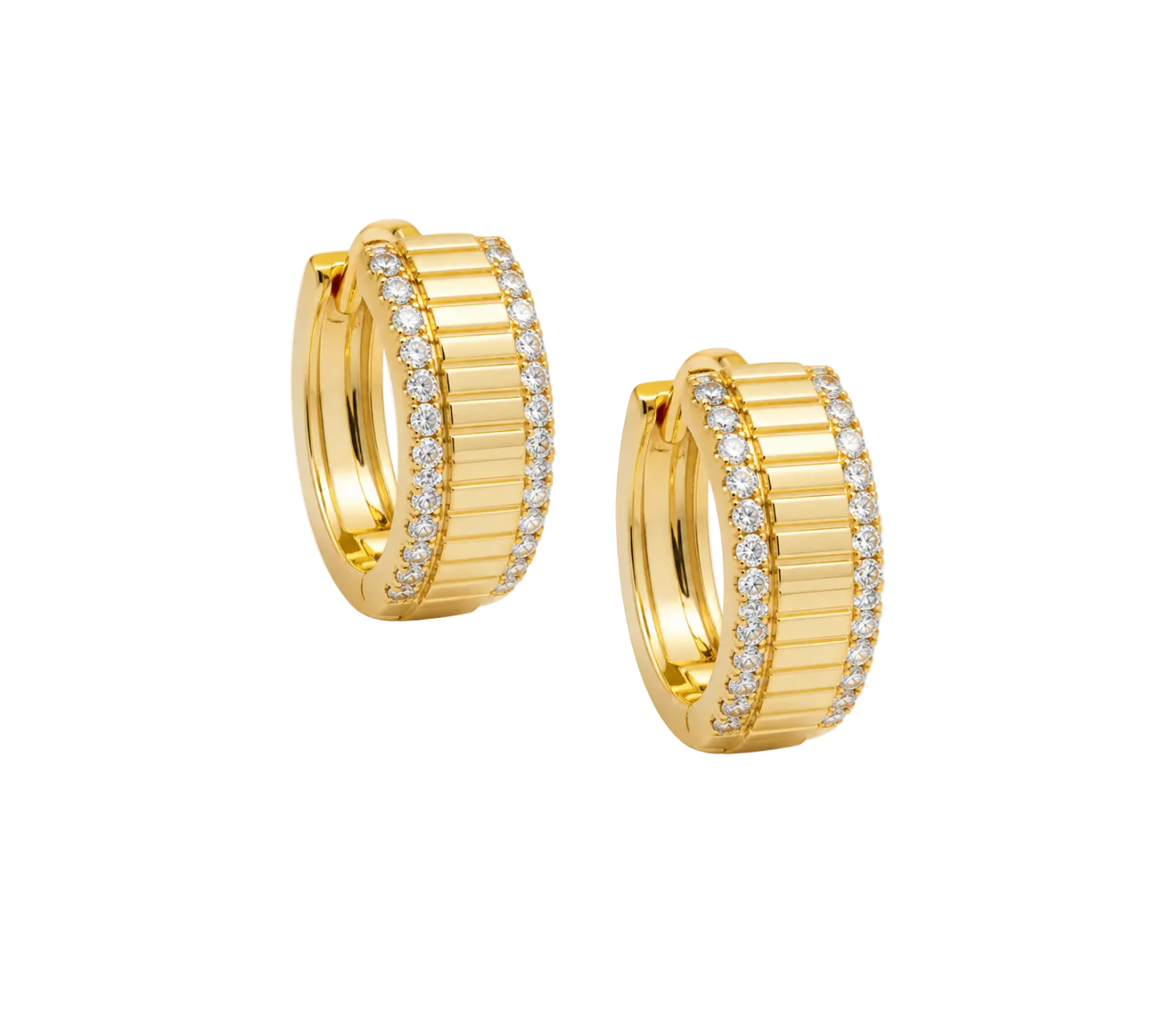 SMALL RIBBED DIAMOND HUGGIE EARRINGS