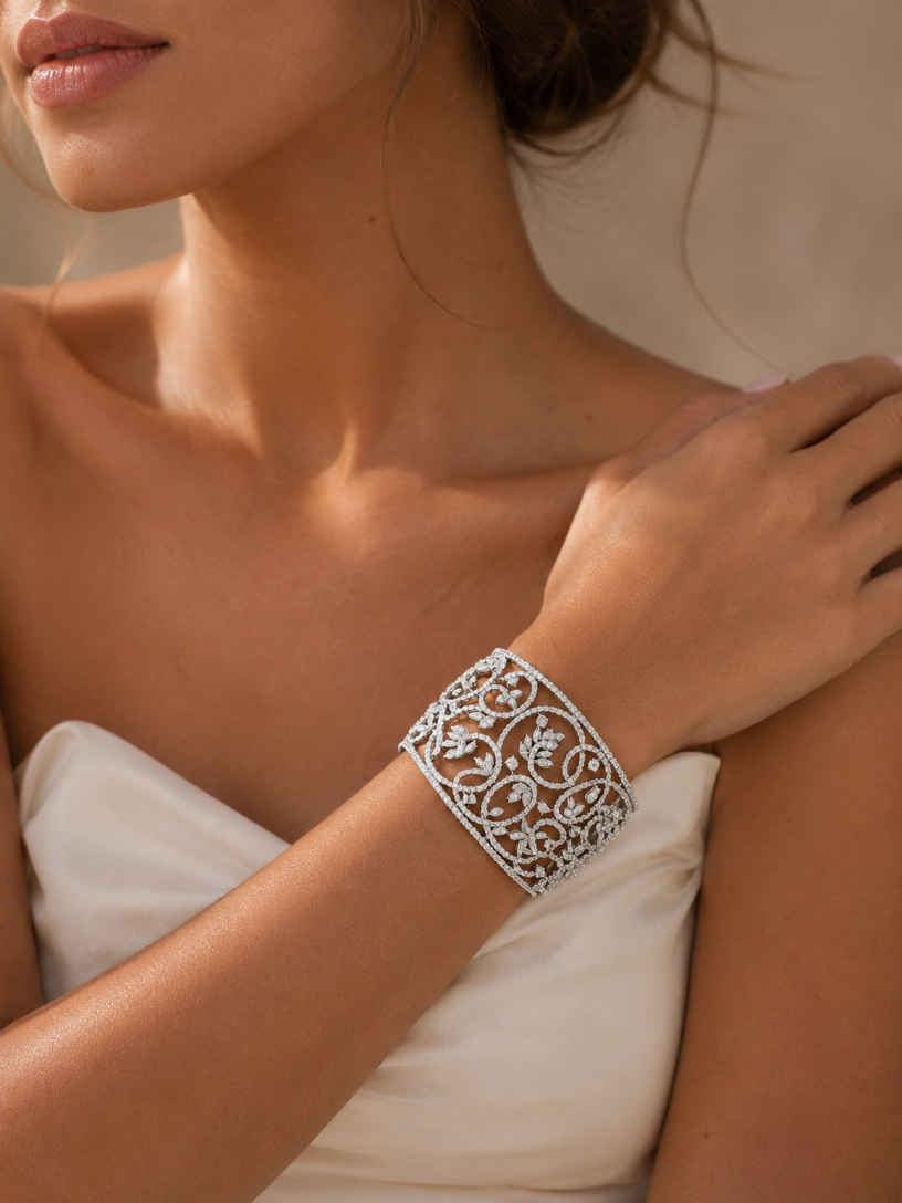 DIAMOND LACE WORK CUFF