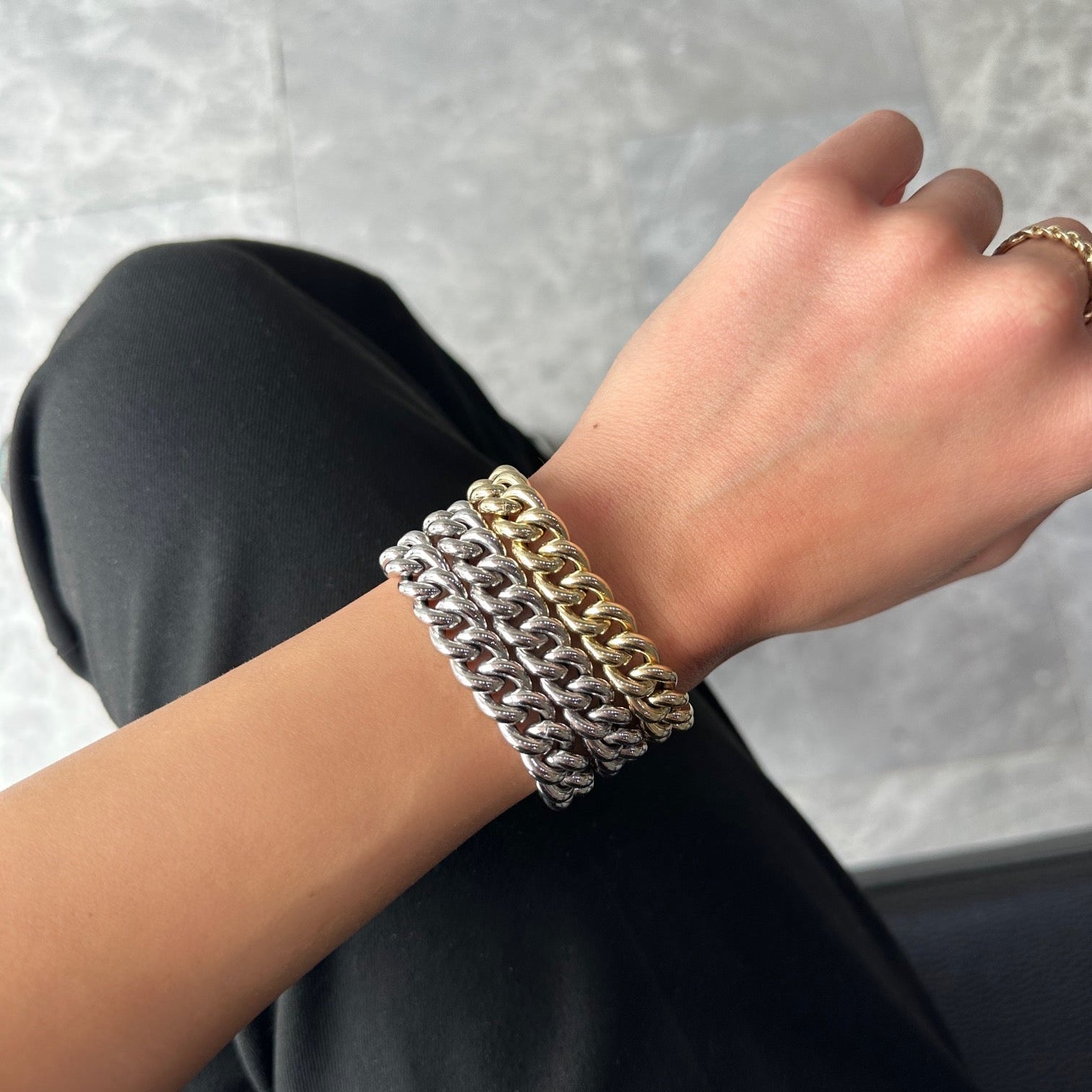 CURB LINK BRACELET