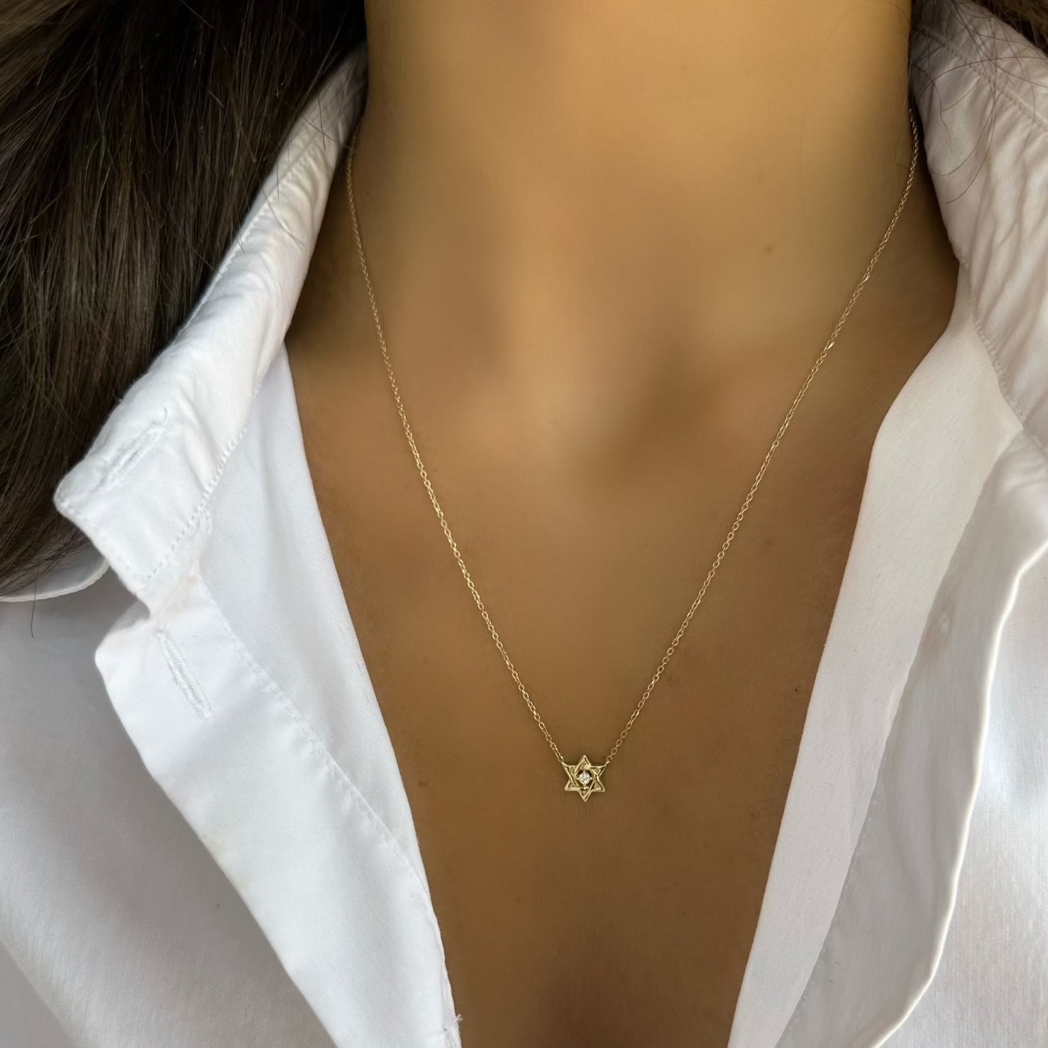 GOLD STAR OF DAVID WITH SINGLE DIAMOND NECKLACE