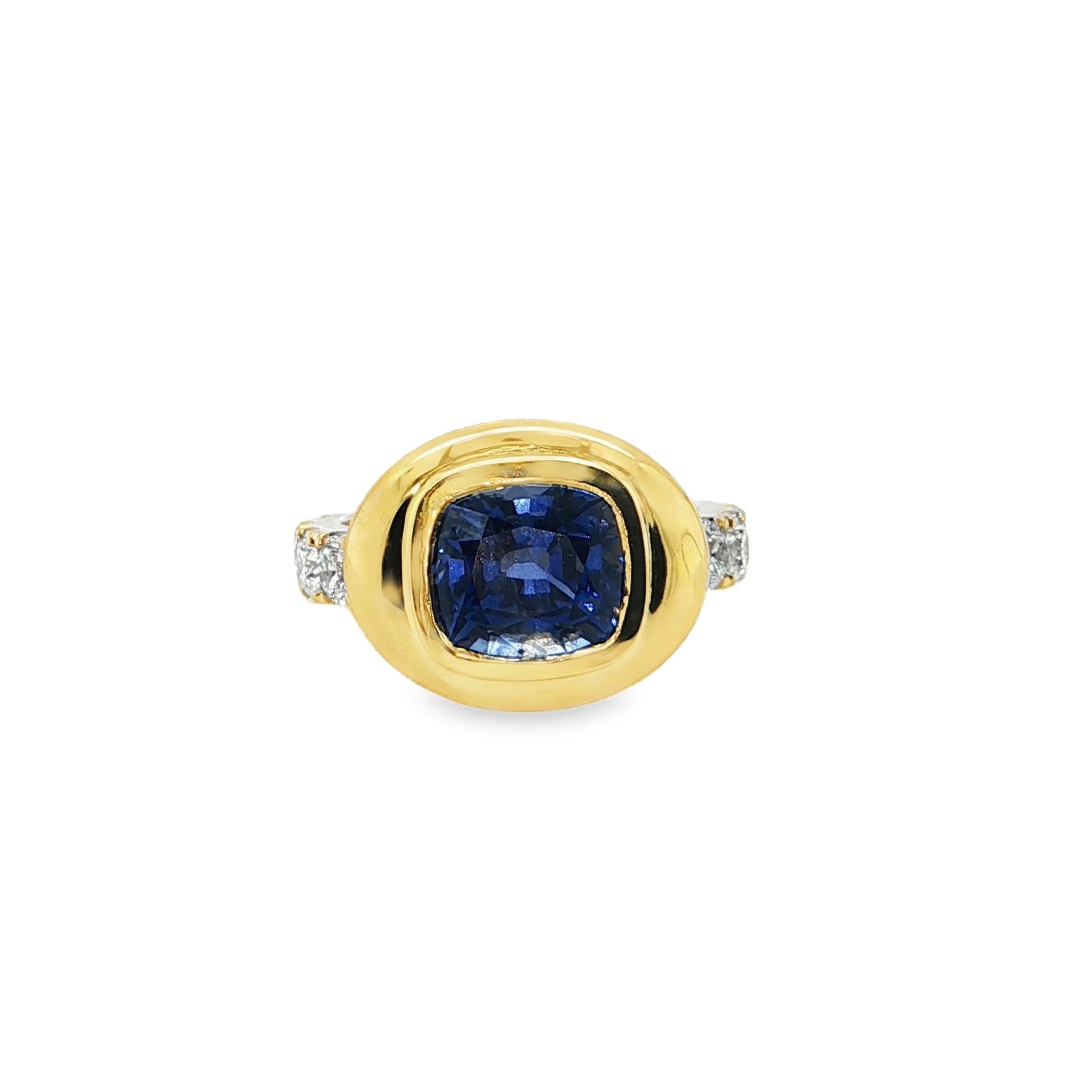 BLUE SAPPHIRE & DIAMOND RING