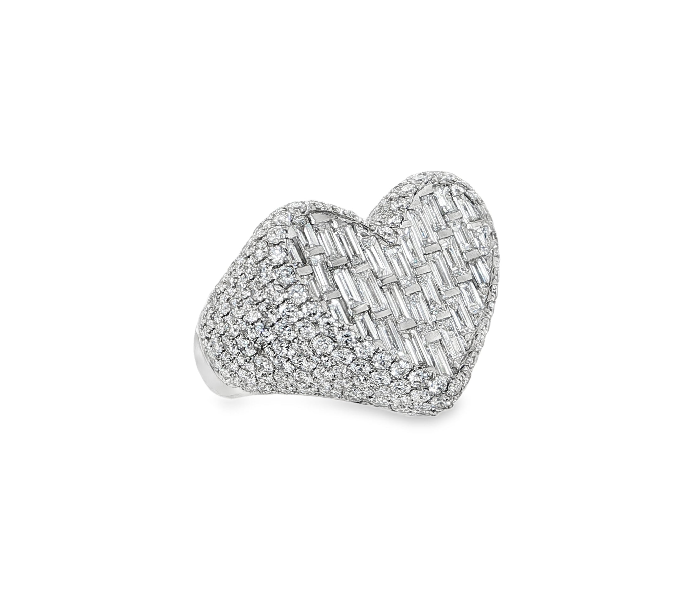 DIAMOND HEART RING