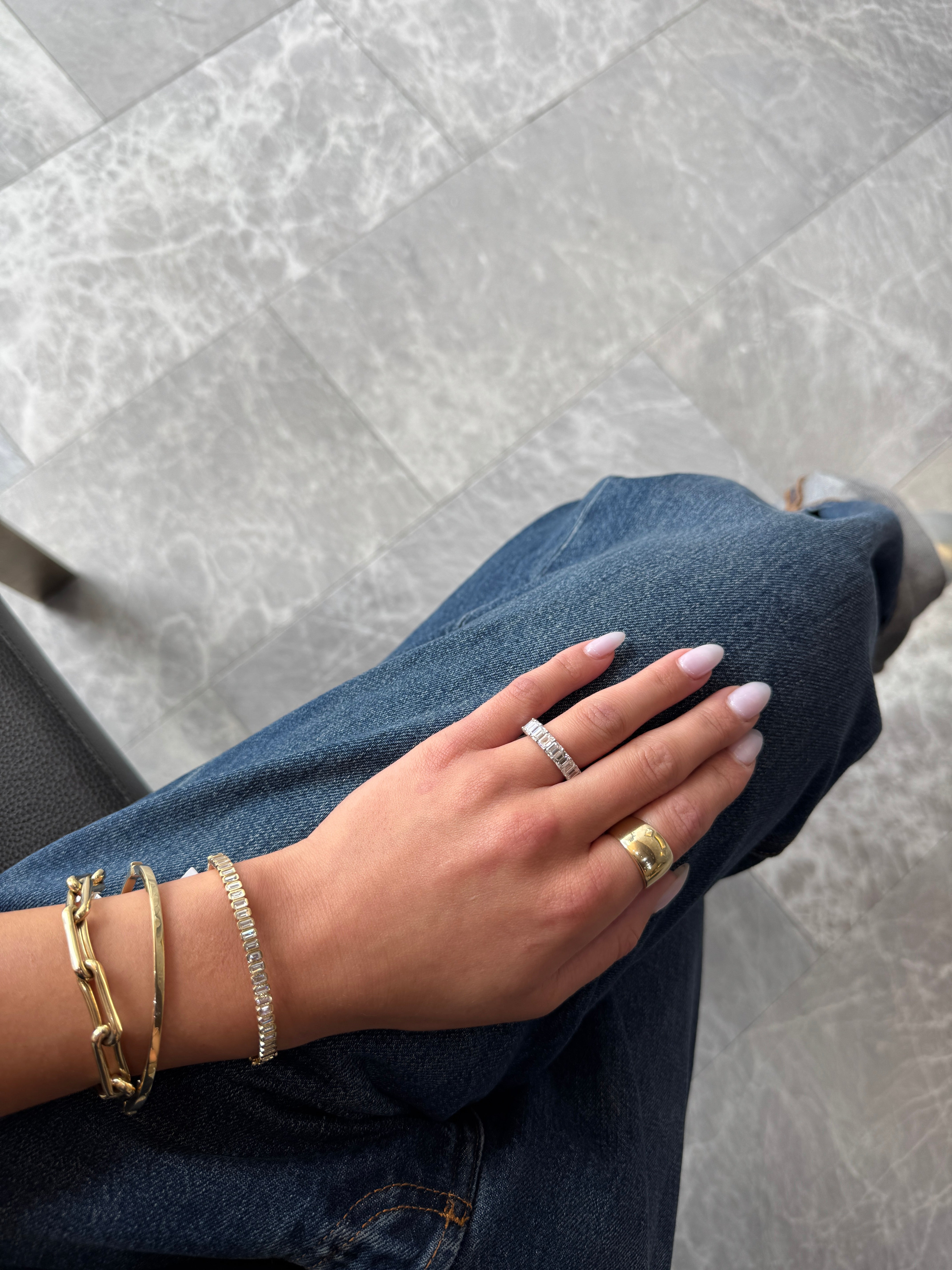 BAGUETTE DIAMOND BANGLE