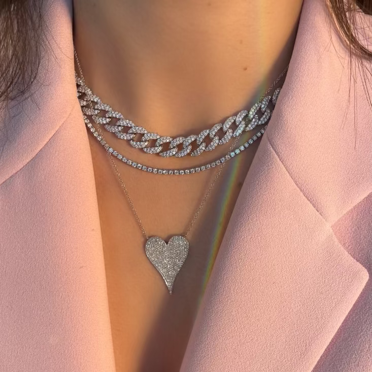 PAVÉ DIAMOND HEART NECKLACE