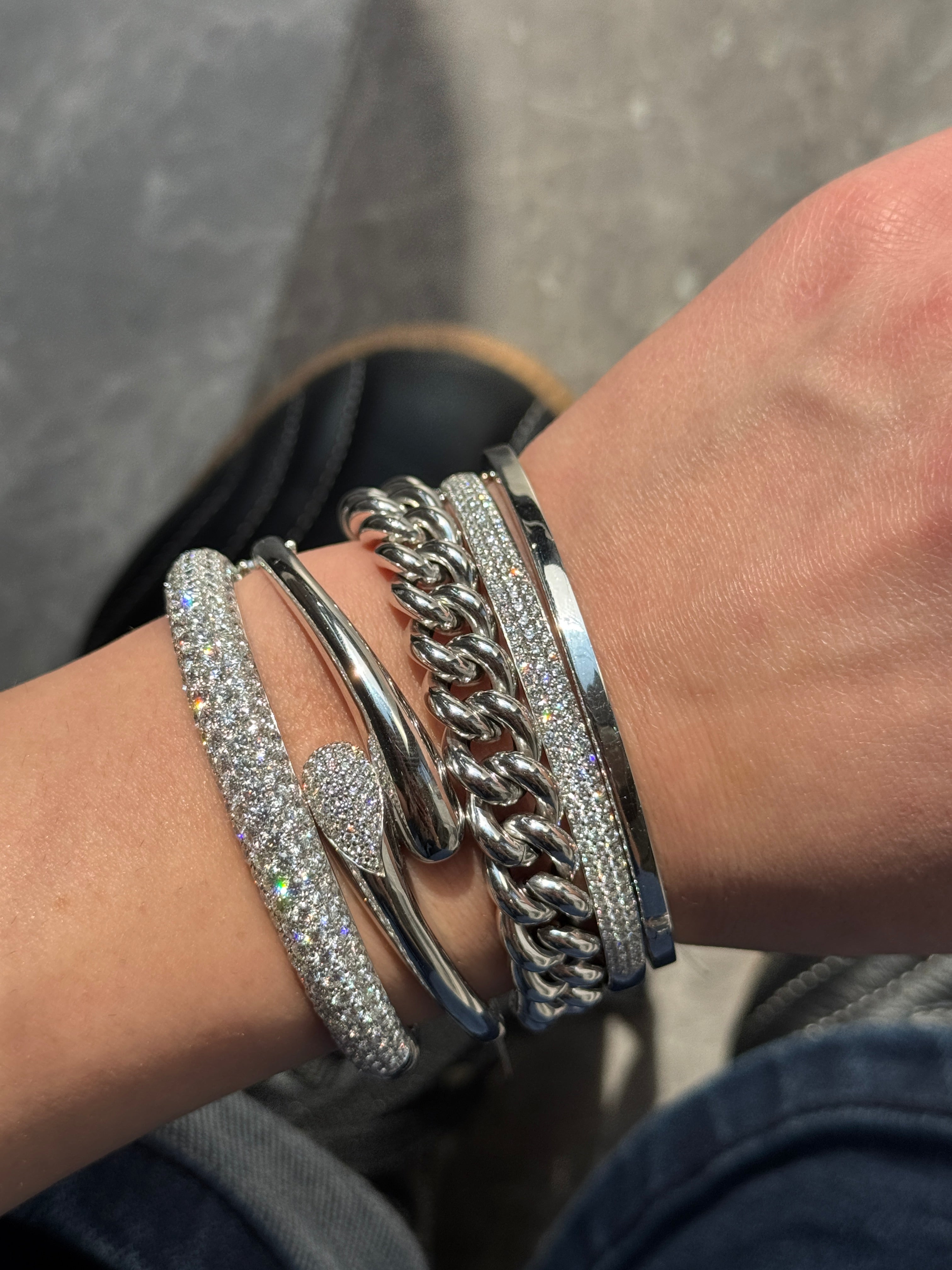 WHITE GOLD BANGLE