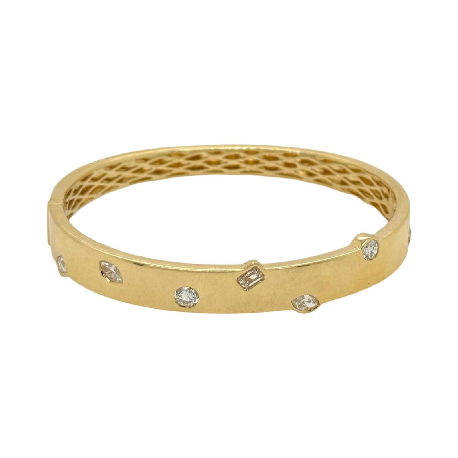 STAGGERED MULTI DIAMOND BANGLE