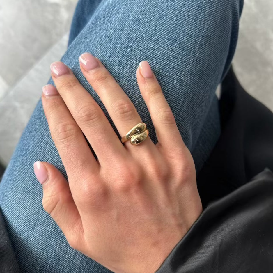 TWISTED GOLD RING