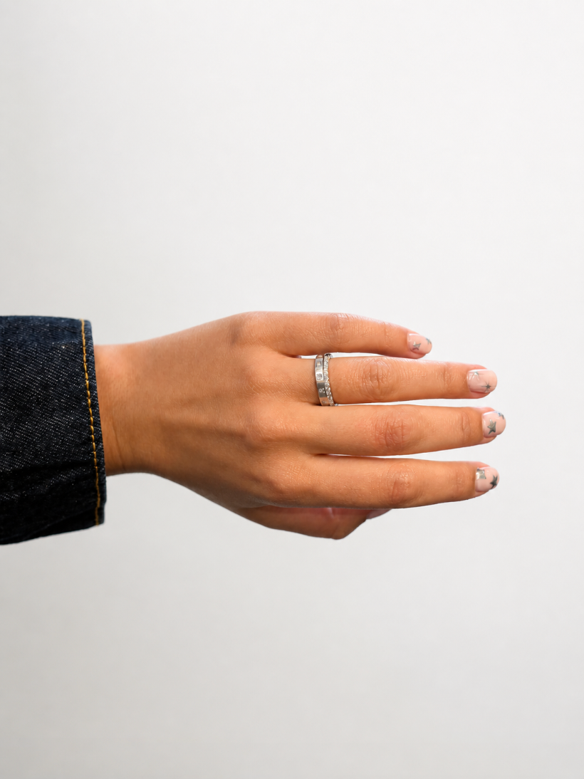 STRUCTURED DIAMOND RING