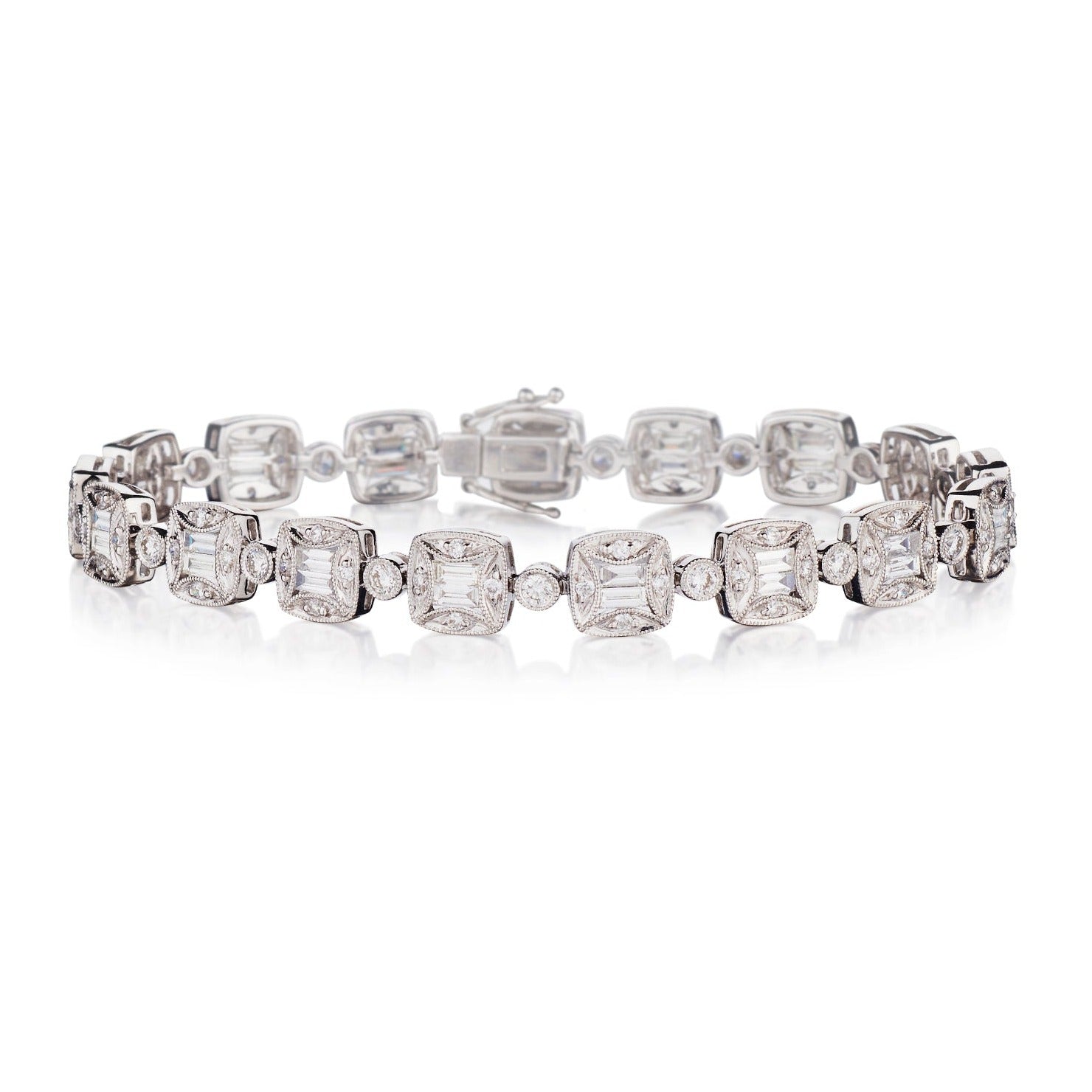 BAGUETTE & ROUND DIAMOND BRACELET