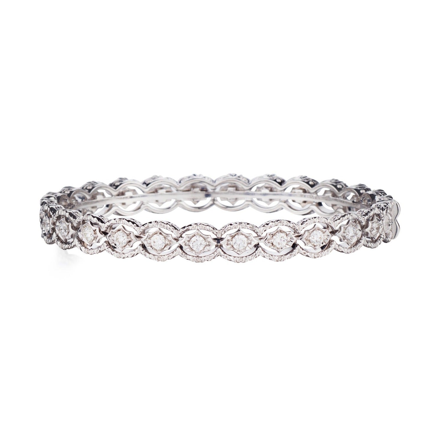 TEXTURED DIAMOND BANGLE